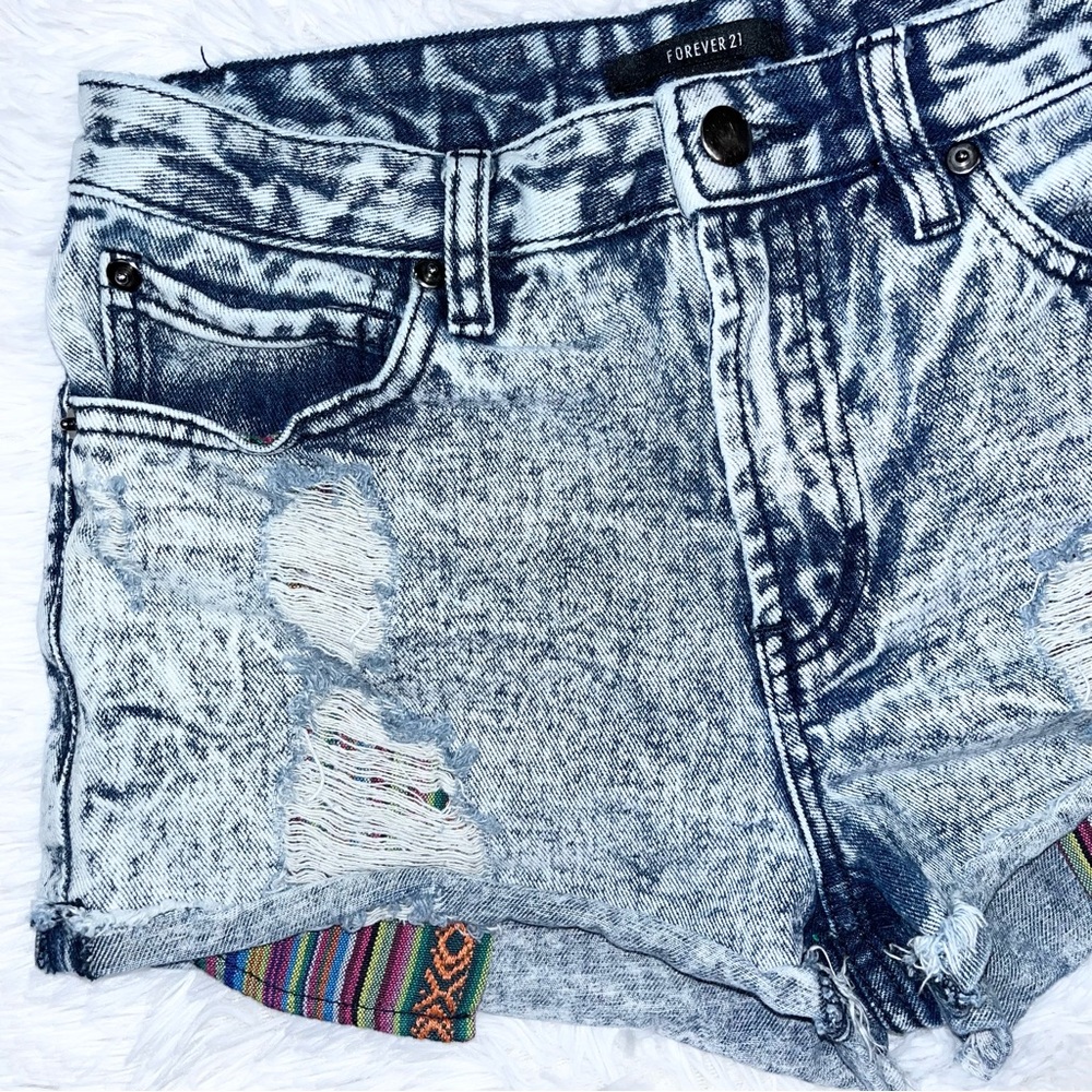 FOREVER 21 Acid Wash Distressed Serape Stripes Blue Denim Jean Shorts 26 - Picture 3 of 10